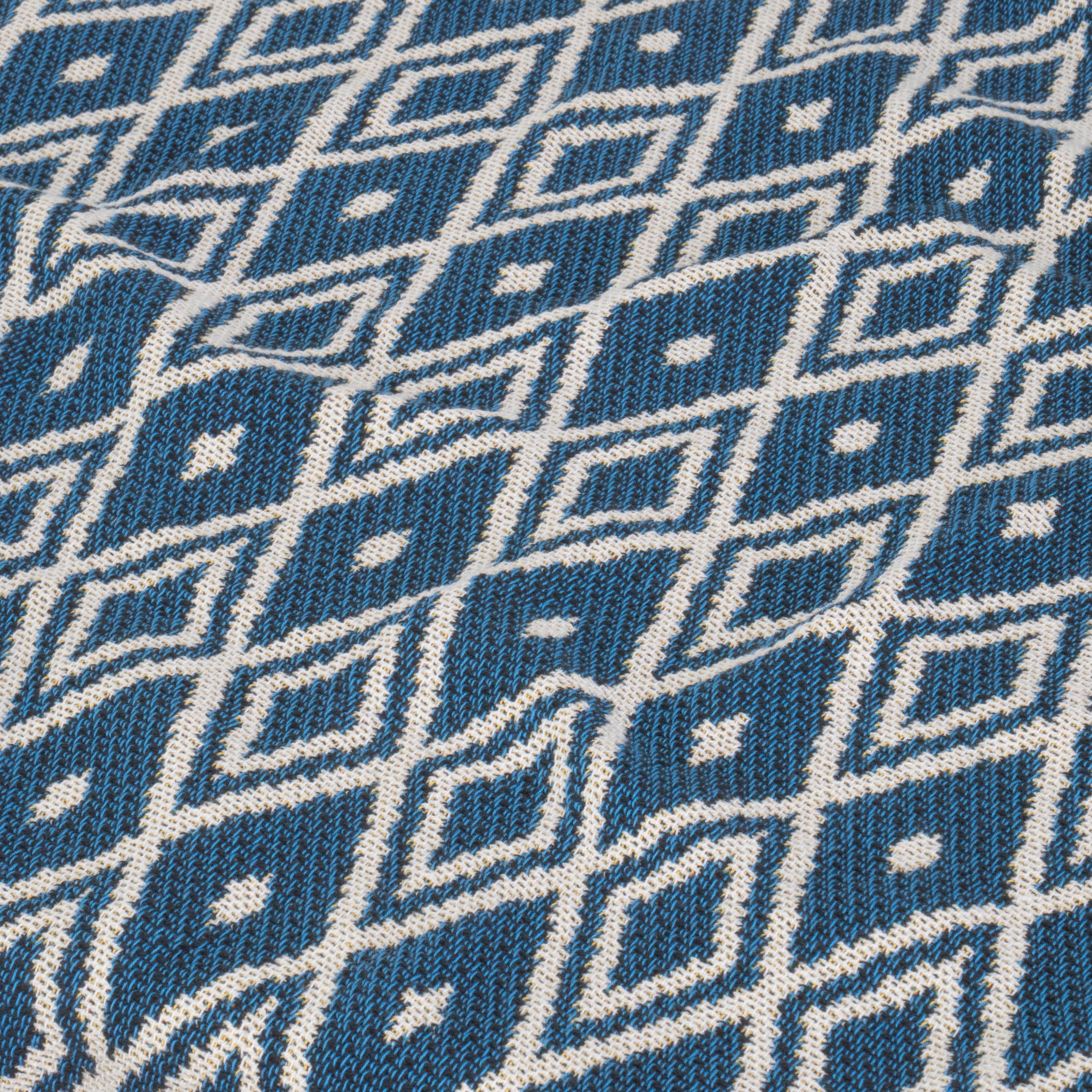 Diamond Lattice Woven Blanket